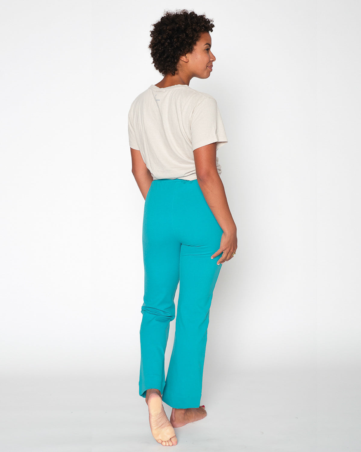  Tessa Pant - Agua
